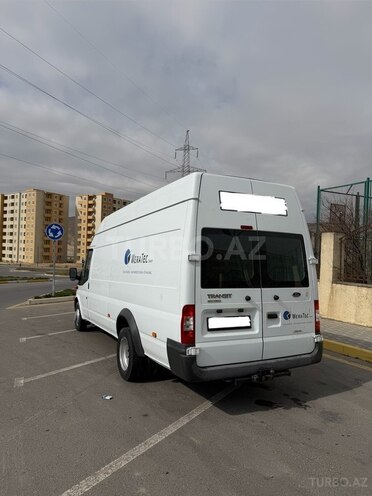 Ford Transit-6