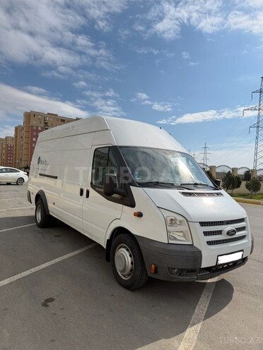 Ford Transit-3
