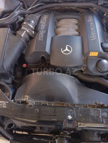 Mercedes E 240-8