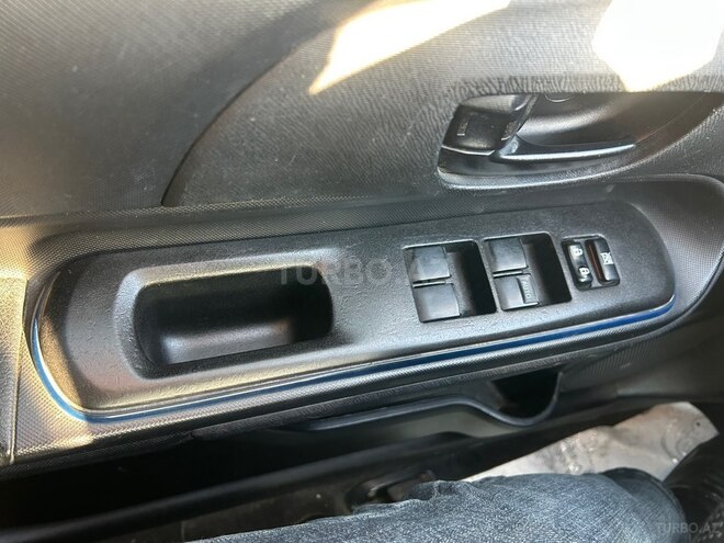 Toyota Aqua 2016, 184,000 km - 1.5 l - Bakı