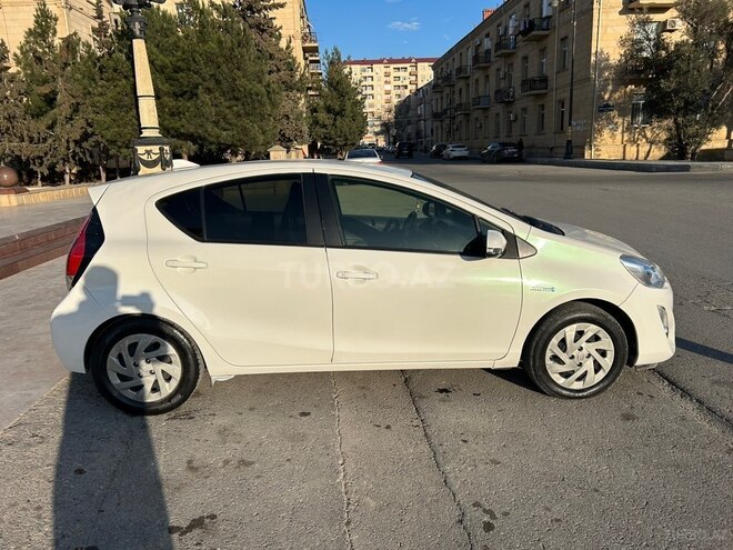 Toyota Aqua 2016, 184,000 km - 1.5 l - Bakı