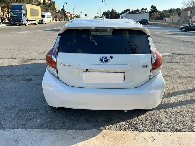 Toyota Aqua 2016, 184,000 km - 1.5 l - Bakı