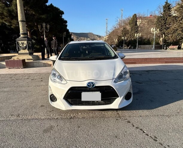 Toyota Aqua 2016, 184,000 km - 1.5 l - Bakı