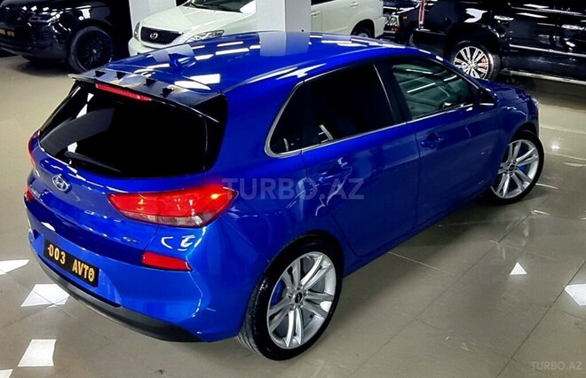 Hyundai Elantra GT-9