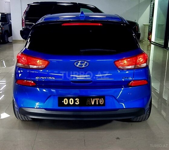 Hyundai Elantra GT-17