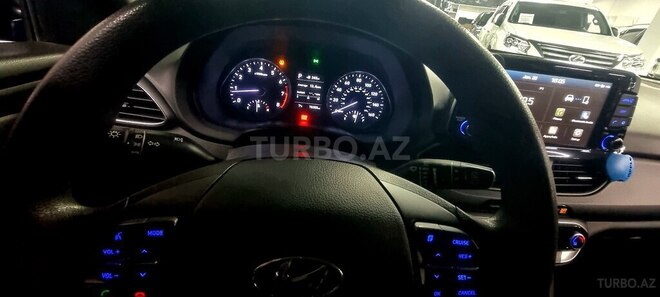 Hyundai Elantra GT-19