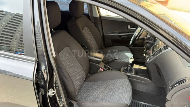 Kia  2008, 280,000 km - 1.6 l - Bakı