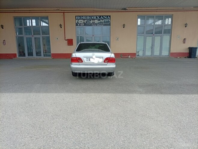 Mercedes E 220 1996, 321,456 km - 2.2 l - İmişli