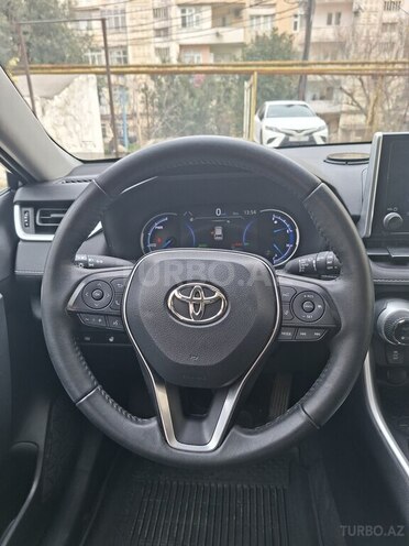 Toyota RAV4-18