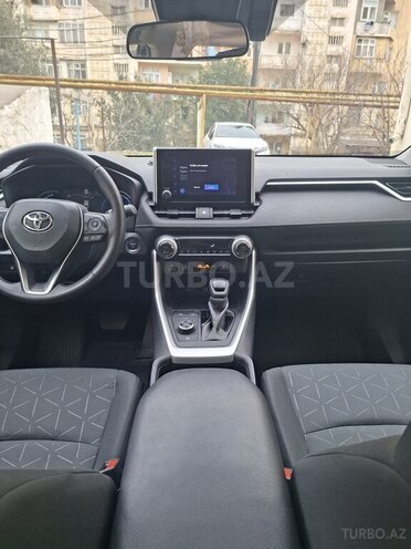 Toyota RAV4-19