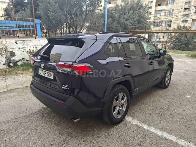 Toyota RAV4-6