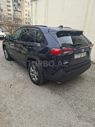 Toyota RAV4-4