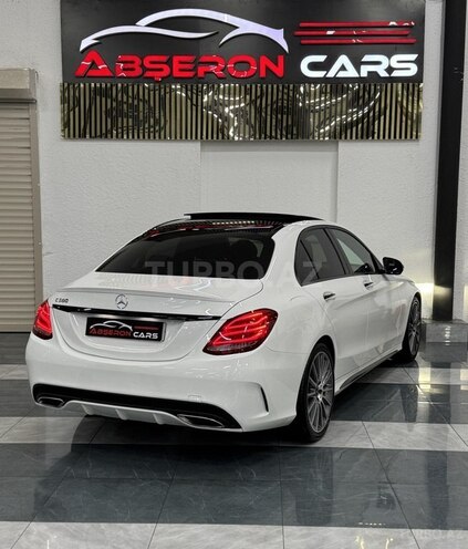 Mercedes C 300-11