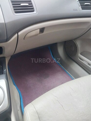 Honda Civic 2009, 290,750 km - 1.3 л - Bakı