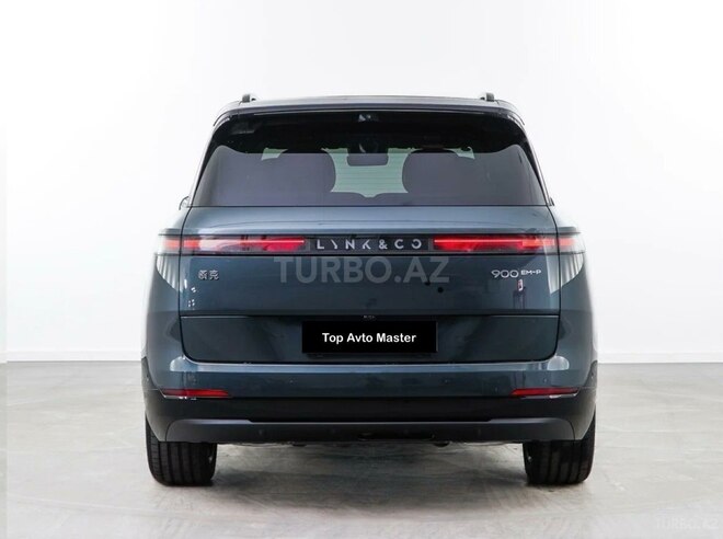 Lynk & Co 900-5