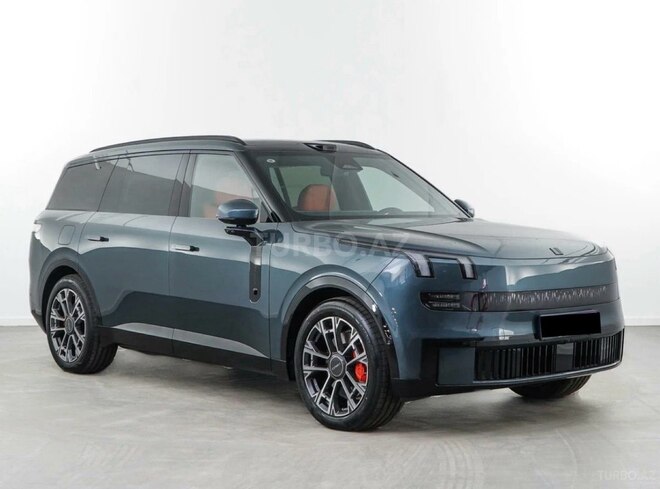 Lynk & Co 900-2
