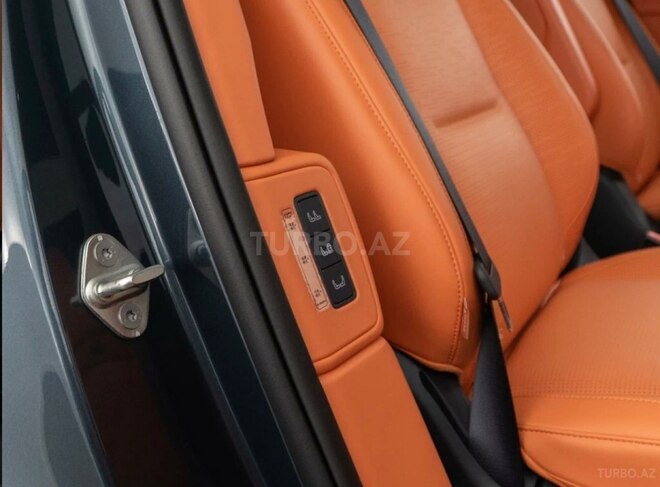 Lynk & Co 900-17