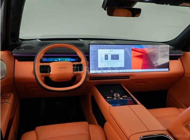 Lynk & Co 900-6