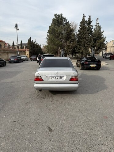 Mercedes 220 E 1994, 519,273 km - 2.2 l - Bakı