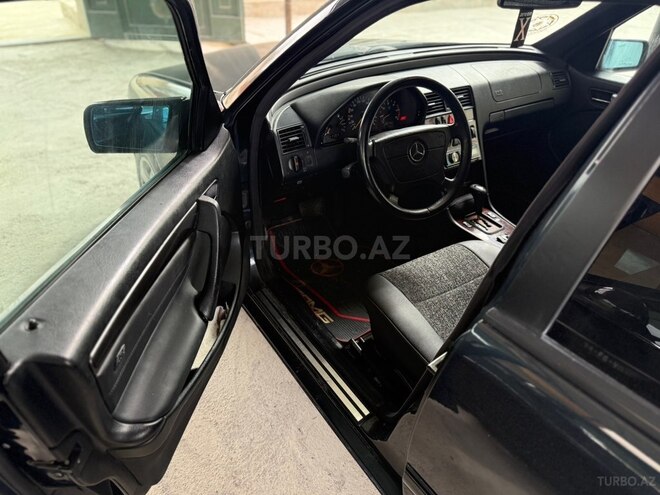Mercedes C 220-11
