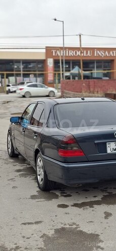 Mercedes C 220-17