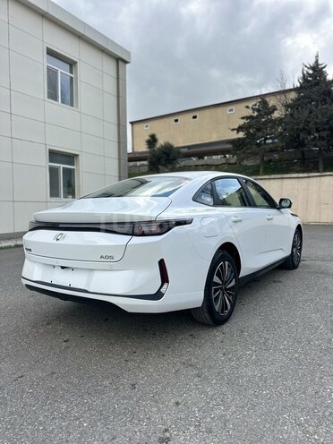 Changan Qiyuan A05-5