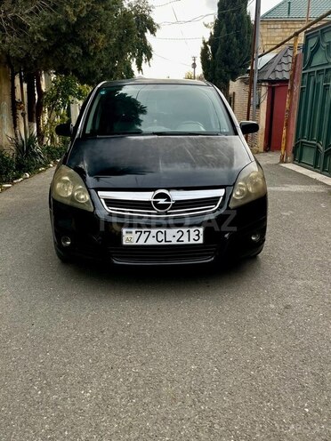 Opel Zafira-1