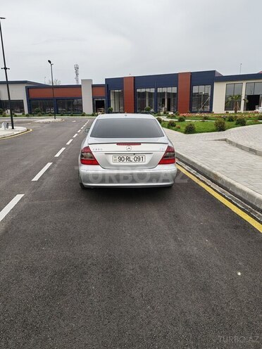 Mercedes E 220 2006, 286,000 km - 2.2 l - Bakı