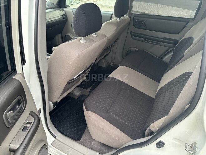 Nissan X-Trail 2011, 215,000 km - 2.5 л - Bakı