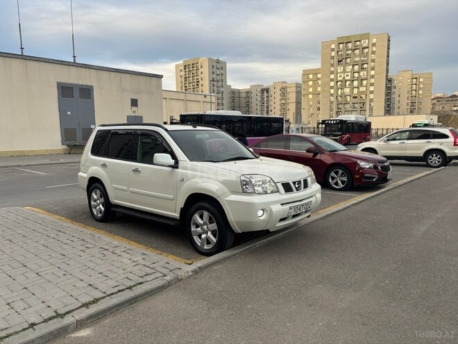 Nissan X-Trail 2011, 215,000 km - 2.5 л - Bakı