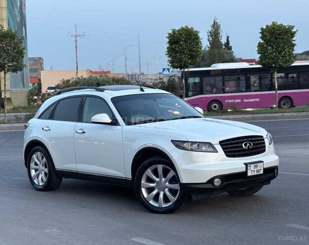 Infiniti FX35-7