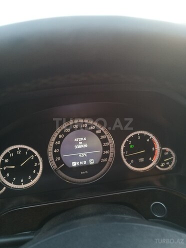 Mercedes E 220-10