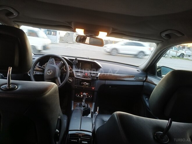 Mercedes E 220-9