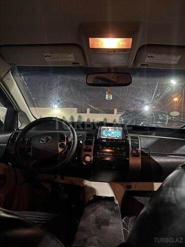 Toyota Prius-4