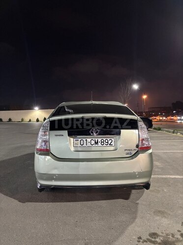 Toyota Prius-8