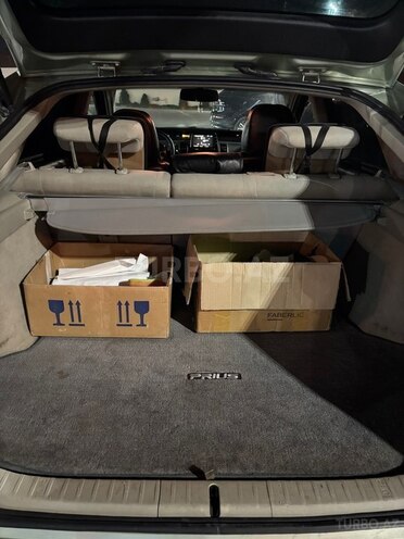 Toyota Prius-9