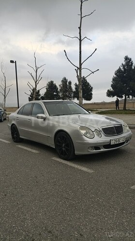 Mercedes E 270 2002, 330,000 km - 2.7 l - Bakı