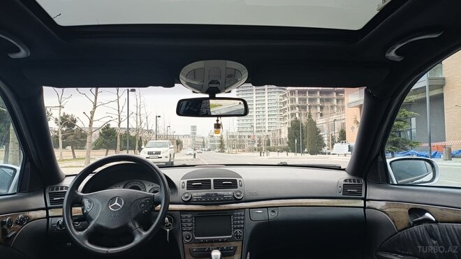 Mercedes E 270 2002, 330,000 km - 2.7 l - Bakı