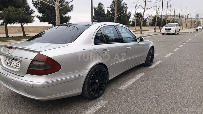 Mercedes E 270 2002, 330,000 km - 2.7 l - Bakı