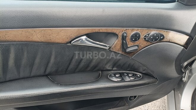 Mercedes E 270 2002, 330,000 km - 2.7 l - Bakı