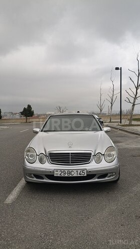 Mercedes E 270 2002, 330,000 km - 2.7 l - Bakı