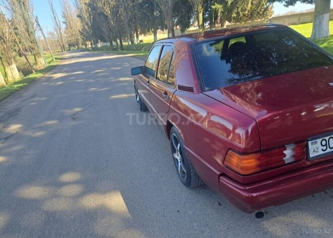 Mercedes 190 1988, 300,000 km - 2.0 l - Lənkəran