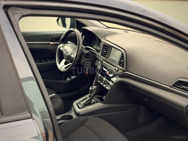Hyundai Elantra 2019, 120,000 km - 2.0 l - Bakı