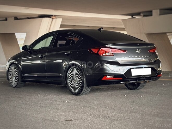 Hyundai Elantra 2019, 120,000 km - 2.0 l - Bakı