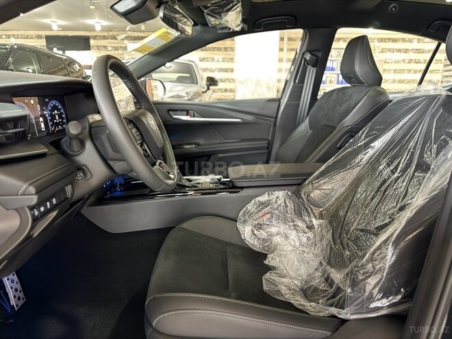 Toyota Camry-13