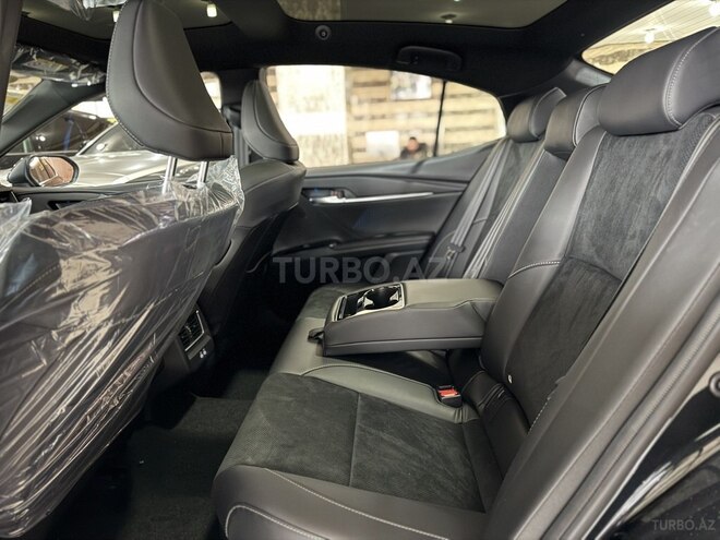 Toyota Camry-15