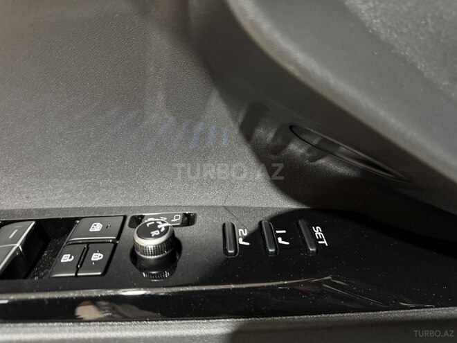 Toyota Camry-14