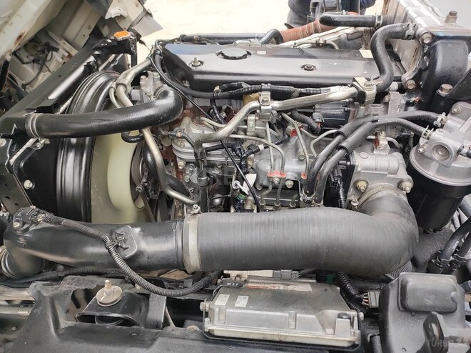Isuzu NPR 75 K-10