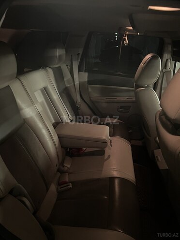 Jeep Grand Cherokee-13