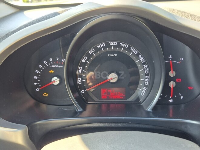 Kia Sportage 2011, 172,200 km - 2.0 l - Bakı